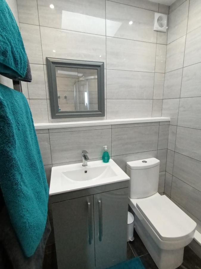 Contemporary One Bed Studio. Sea Views And Parking Уестуърд Хоу Екстериор снимка